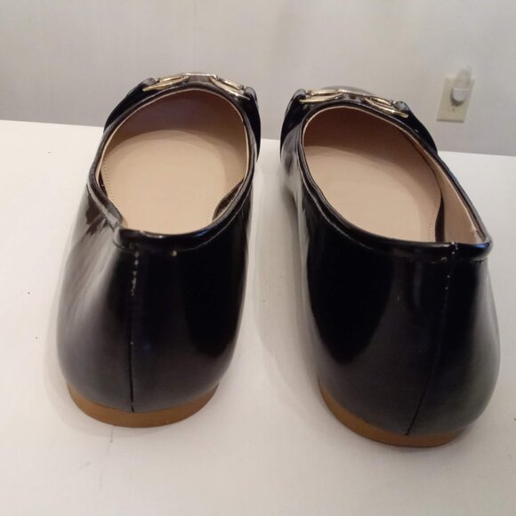 Vanessa Chen Ballet Flats SHOES size 9 Black Faux Patent Leather Gold Hardware - Picture 5 of 5